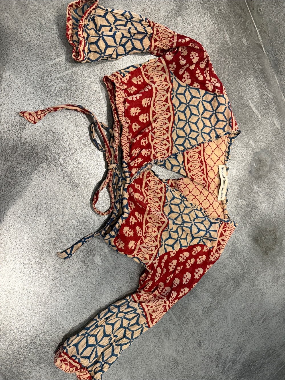 Stoned Immaculate Red, Blue & Cream Printed Tie-Front Crop Top - Picture 2 of 3